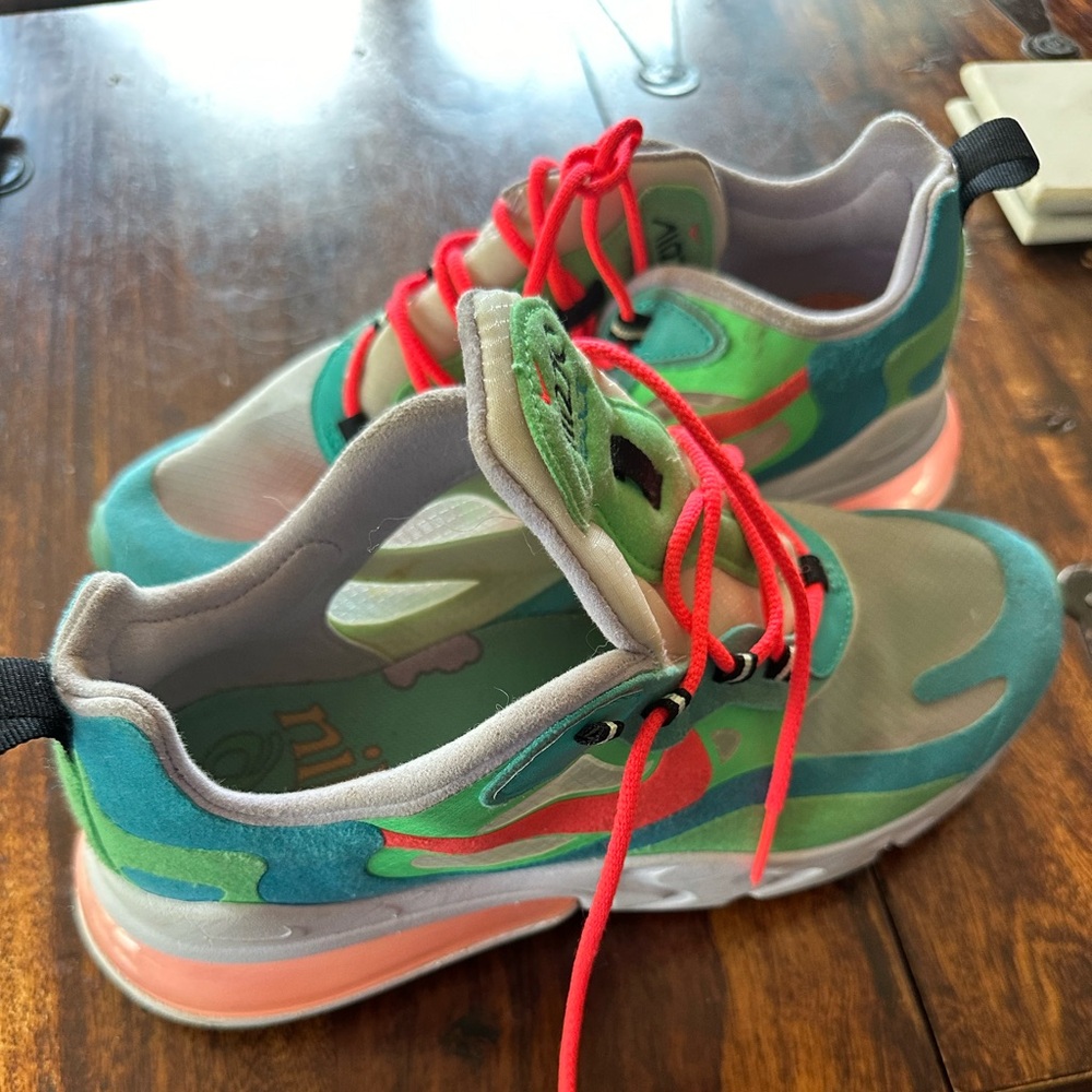 Nike AT6174 size 9